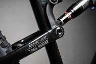 ONE-TWENTY TRAIL HUNTER EDITION-CZ Glossy Black(Silver) + triko TH zdarma