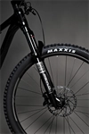 ONE-TWENTY TRAIL HUNTER EDITION-CZ Glossy Black(Silver) + triko TH zdarma