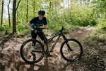 ONE-TWENTY TRAIL HUNTER EDITION-CZ Glossy Black(Silver) + triko TH zdarma